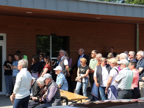 Titelbild Golfclub Lippstadt eröffnet neue Caddyhalle im Rahmen eines Golferlebnistages